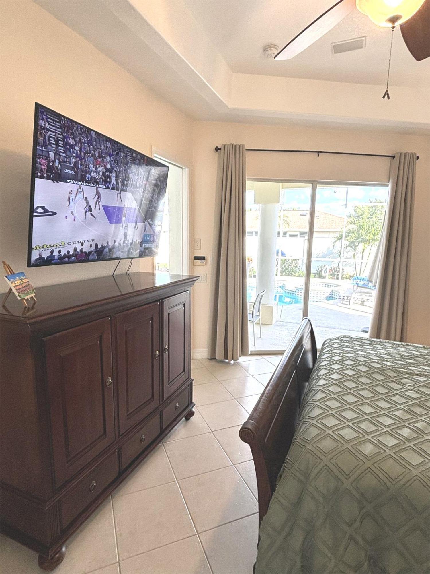 Villa-Haze, Lots Of Privacy, Solar & Electric Heated Pool And Spa Cape Coral Exterior photo